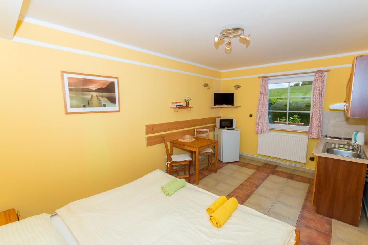 Apartments U Jezera Cerna Černá v Pošumaví Exterior foto